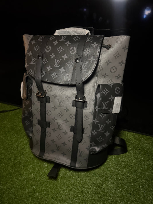 LV Monogram Eclipse 🌑